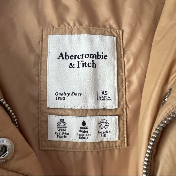 Abercrombie & Fitch Oversized Utility Puffer Jacket Light Brown - Picture 14 of 15